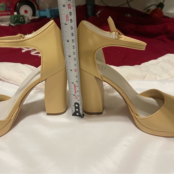 Franco Sarto beige Women’s Dima platform Heels Sandals / 9 - Picture 10 of 11